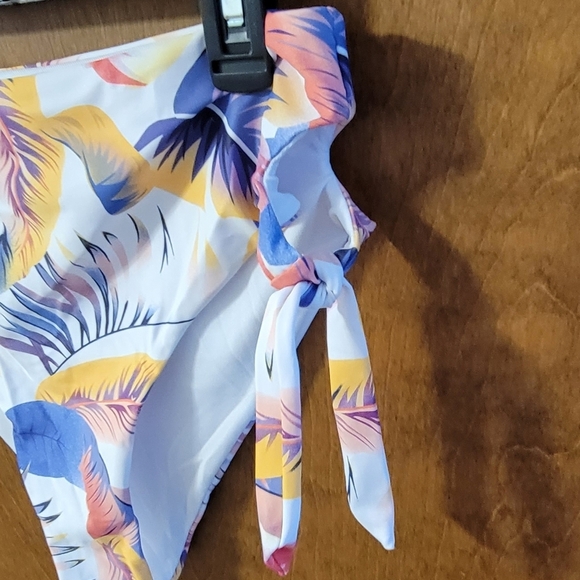 Shein Tropical Leaf Bikini Set - Picture 2 of 4